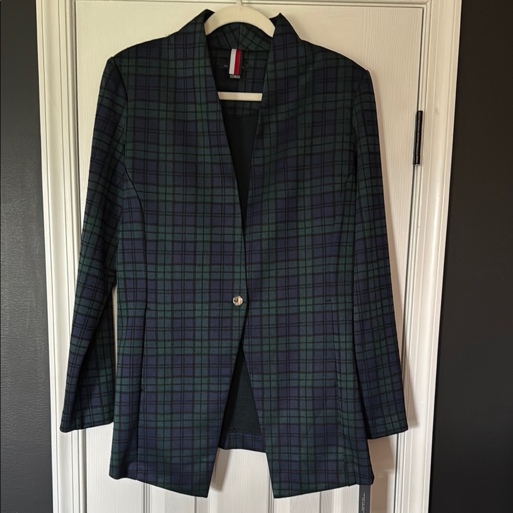 NWT Tommy Hilfiger Blue, Green, and Black Plaid Blazer with Notched Lapel